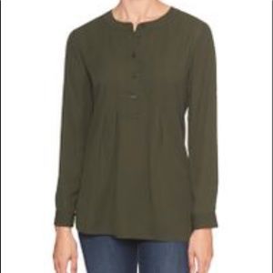 Banana Republic women’s pleat top